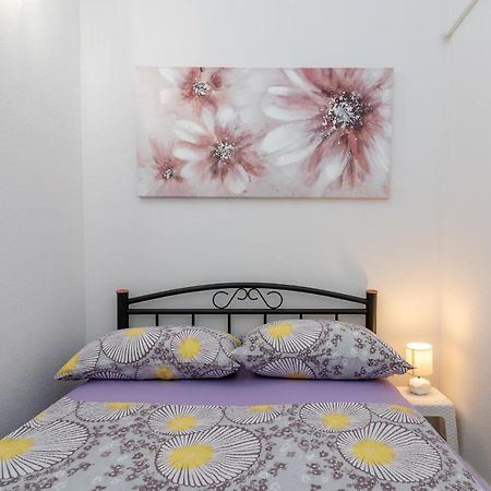 Apartment Leo Trogir Eksteriør billede