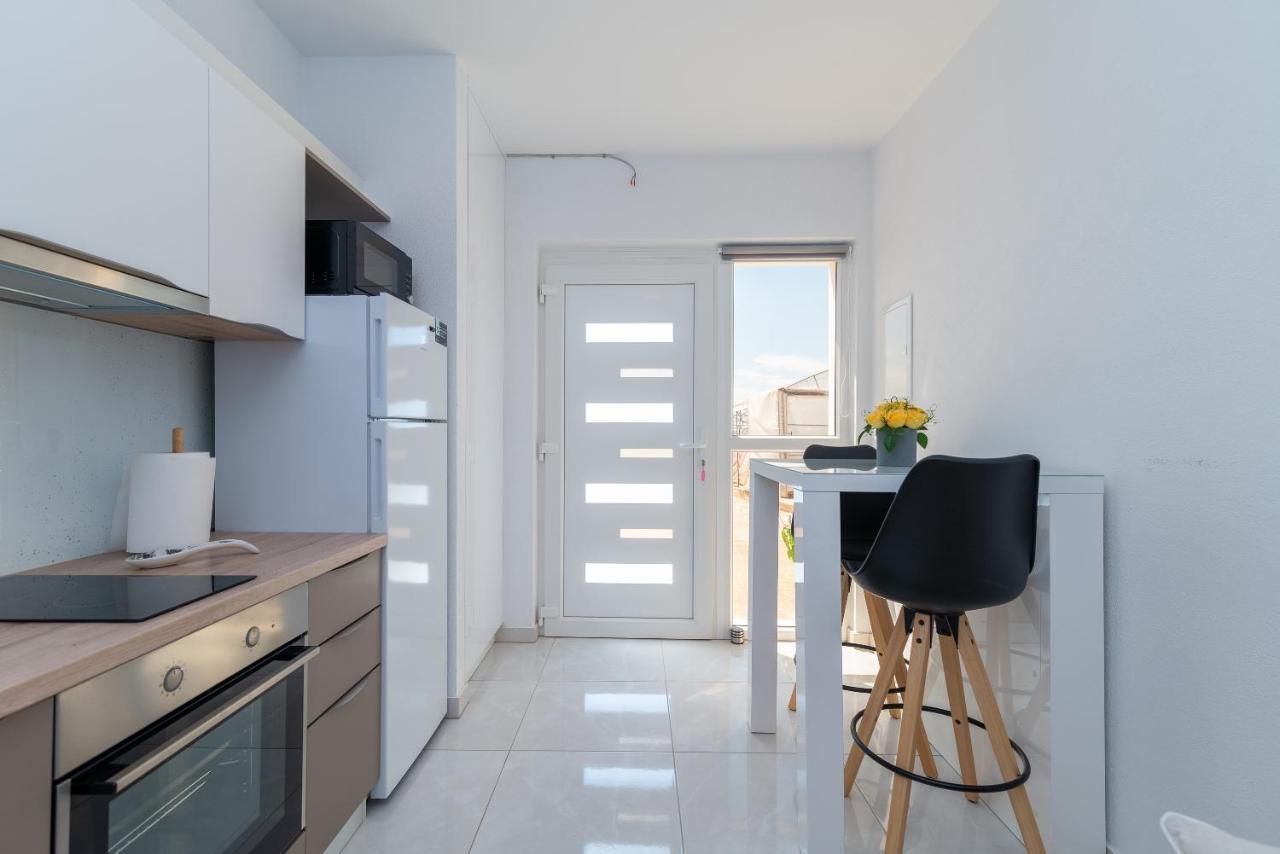 Apartment Leo Trogir Eksteriør billede