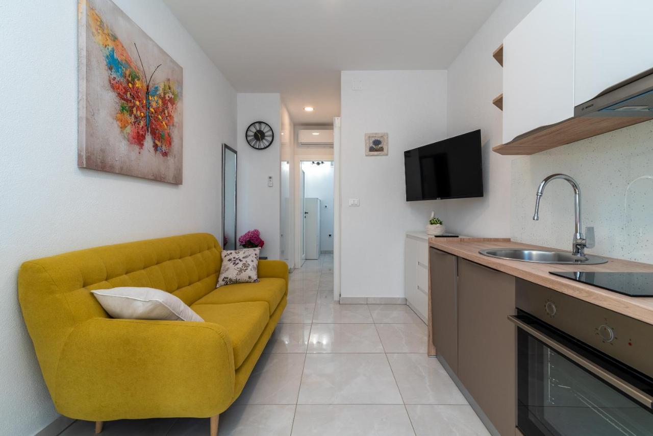 Apartment Leo Trogir Eksteriør billede