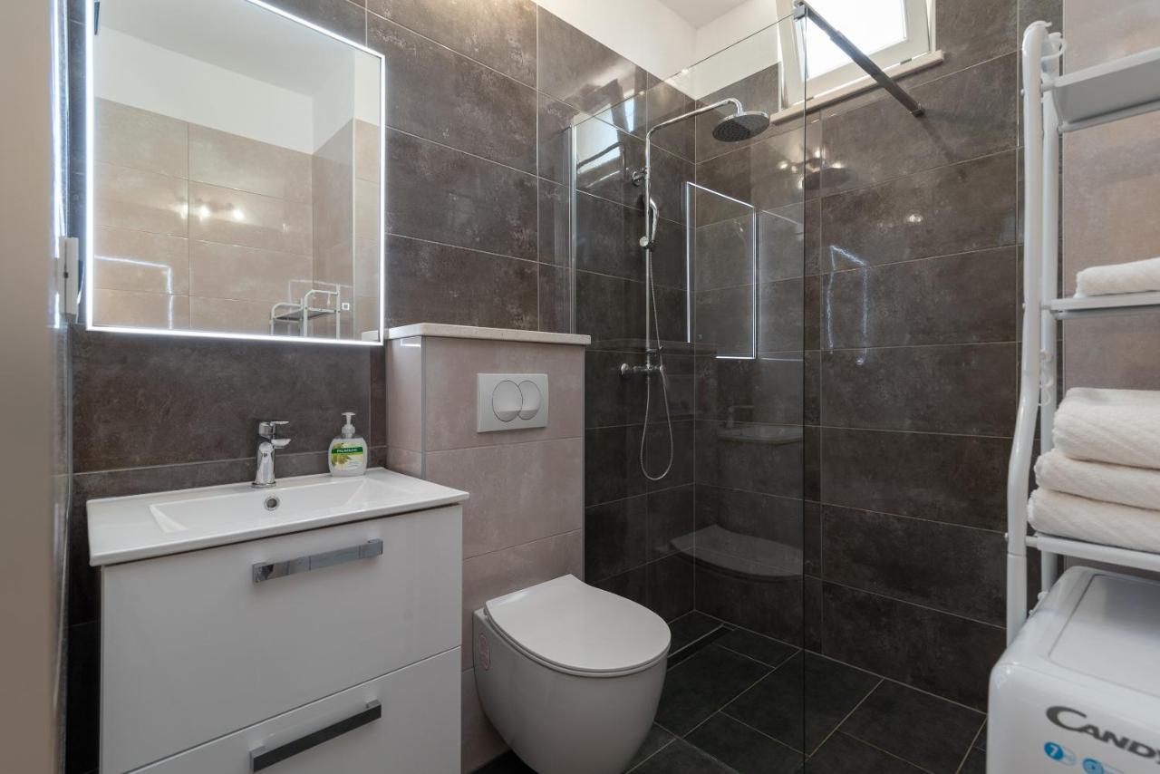 Apartment Leo Trogir Eksteriør billede