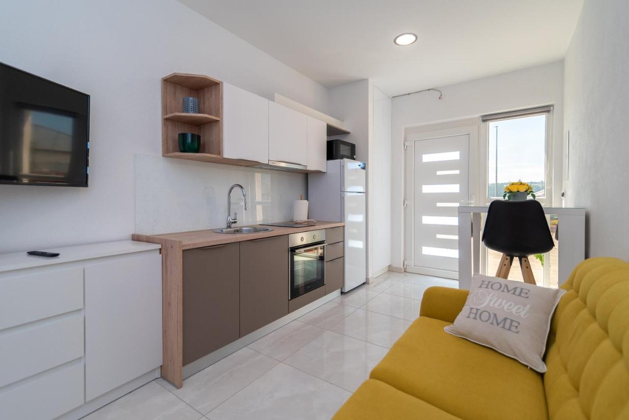 Apartment Leo Trogir Eksteriør billede